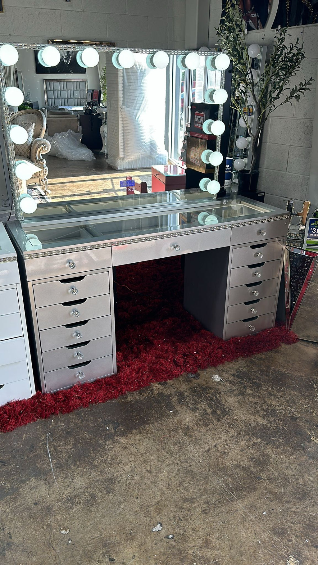 424 - LED Vanity