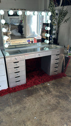 424 - LED Vanity