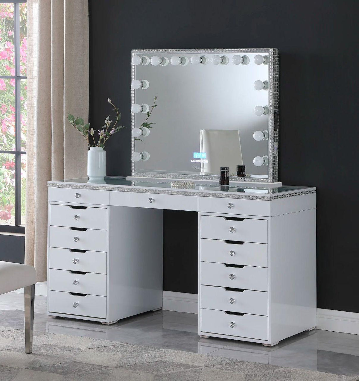 424 - LED Vanity