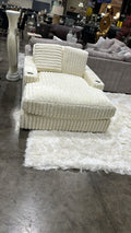 ARSENAL CRM - LOUNGE CHAIR