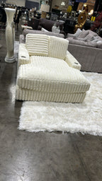 ARSENAL CRM - LOUNGE CHAIR